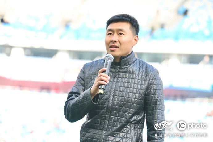 感謝姜寧和劉震理為中國(guó)足球、青島足球、青島海牛做出的貢獻(xiàn)