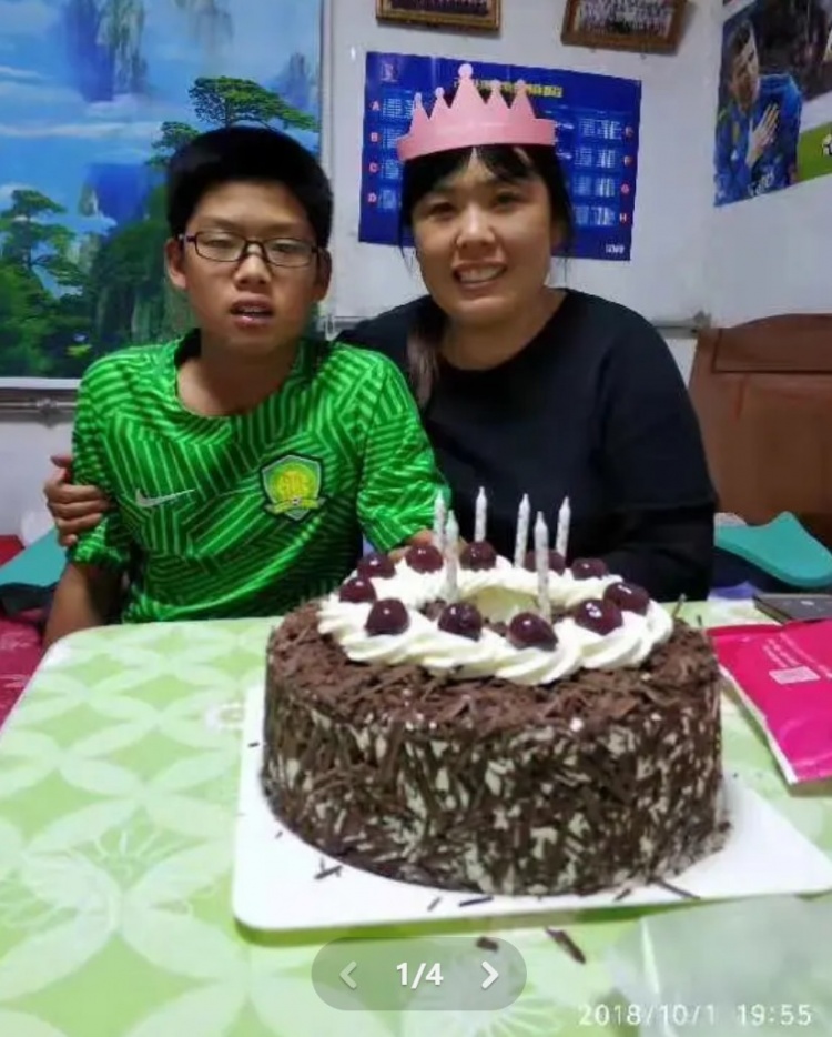 郭嘉璇母親曬照悼念兒子：璇兒生日快樂(lè)，希望天堂幸福
