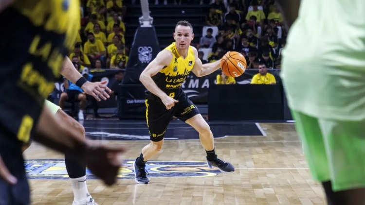 NBA初代老六，42歲進(jìn)入生涯巔峰？！