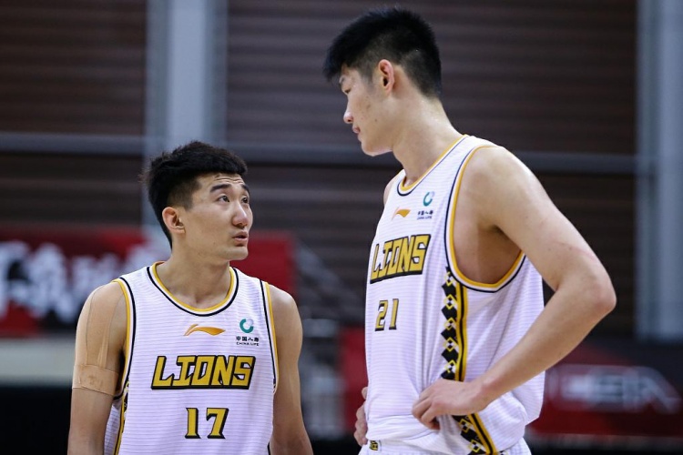 本賽季主場金身告破！張寧上籃絕殺 廣廈12連勝&主場19連勝遭終結(jié)
