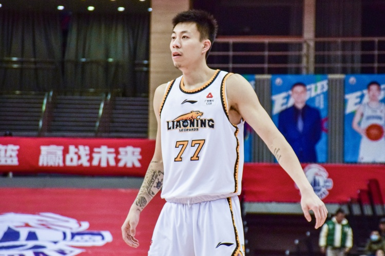 還得再調(diào)整！張鎮(zhèn)麟復出8中1拿到2分8助出現(xiàn)6失誤 正負值-34最低