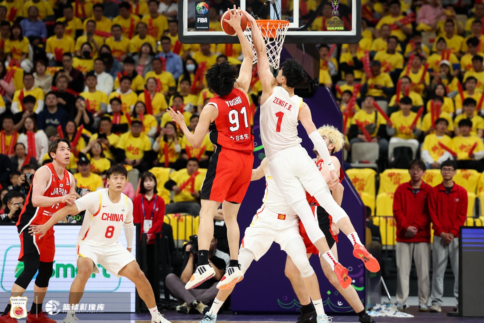 中國男籃內(nèi)外開花 曾凡博攻防一體在線 中國大勝日本42分！